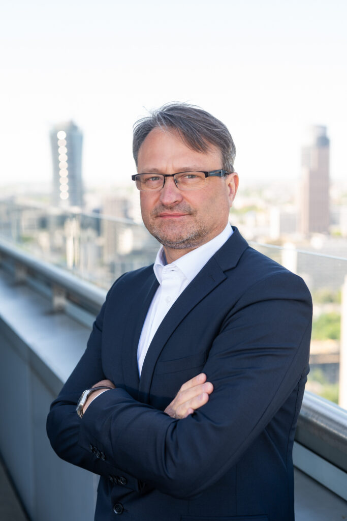 Grzegorz Chmielak, Dyrektor Działu Rynków Kapitałowych, AXI IMMO